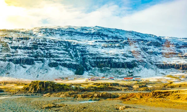 Neve coberto montanha Islândia inverno temporada  . — Fotografia de Stock