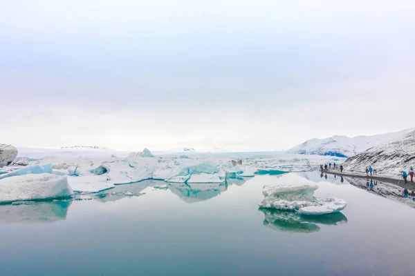 Grelhados em Glacier Lagoon, Islândia  . — Fotografia de Stock