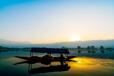 Sunrise Dal Gölü, Kaşmir Hindistan .
