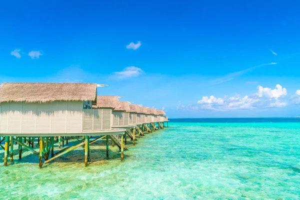 Güzel su Villa tropikal Maldivler Island  . — Stok fotoğraf