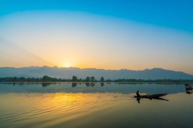 Sunrise Dal Gölü, Kaşmir Hindistan .