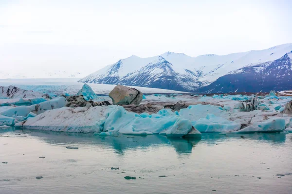 Grelhados em Glacier Lagoon, Islândia  . — Fotografia de Stock