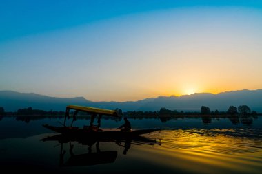 Sunrise Dal Gölü, Kaşmir Hindistan .