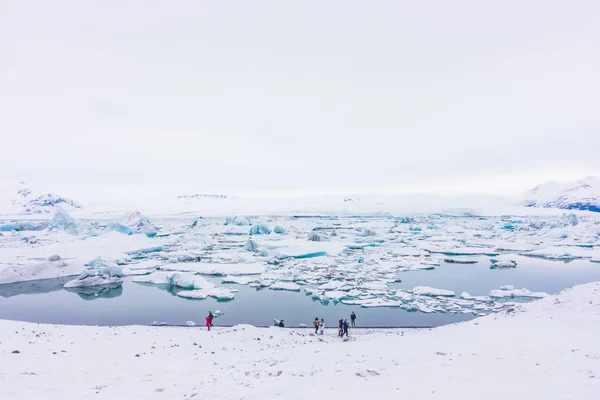 Iceberg nella laguna del ghiacciaio, Islanda  . — Foto Stock