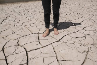 doku Fas bacaklar ile Kuru kil