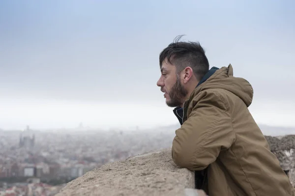 Hipster Man Enjoys View Famous Carmel Bunkers Barcelona — Stock Photo, Image