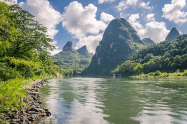 Gündüz, Çin nehirde Yangshuo peyzaj