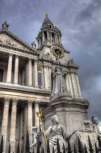 圣保罗大教堂在伦敦 — 图库照片