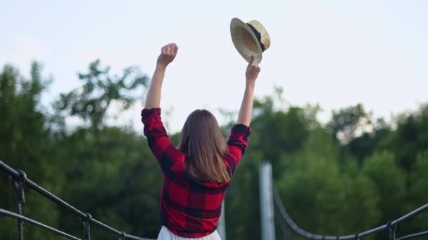 Young Beautiful Girl Skirt Shirt Walks Suspended Wooden Bridge Slender — Stock Video