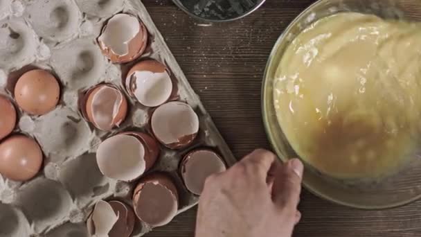 Den Teig Kneten Der Prozess Der Zubereitung Eines Köstlichen Leckerbissens — Stockvideo