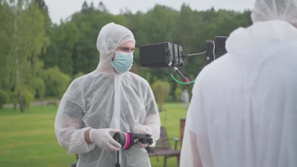 Moscow July 2020 Team Filmmakers Work Compliance Antiviral Safety Measures — Stock Video