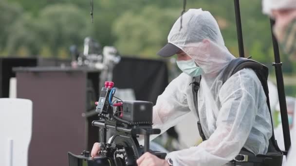 Moskva Juli 2020 Ett Team Filmskapare Jobbet Efterlevnad Antivirala Säkerhetsåtgärder — Stockvideo