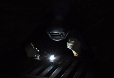 kullanarak TIG Kaynakçı Kaynak metal