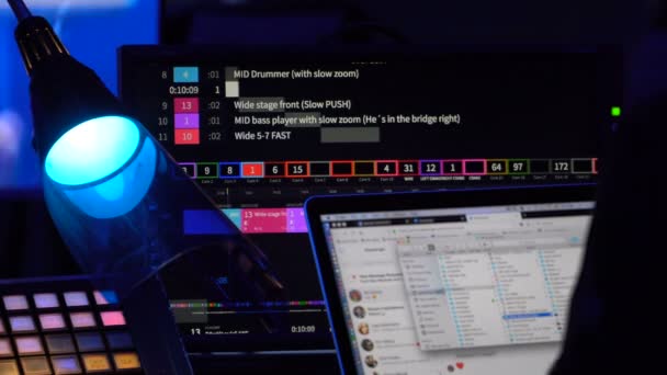 Ausrüstung für die Live-Übertragung von Veranstaltungen. Queue-Pilotsoftware — Stockvideo