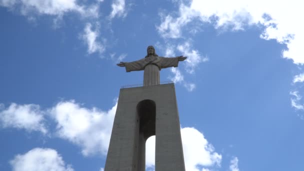 ポルトガル、リスボンでのイエス ・ キリストのクリスト レイ記念碑 — ストック動画