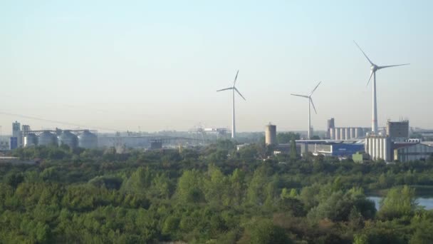 生态力量。风力涡轮机发电. — 图库视频影像
