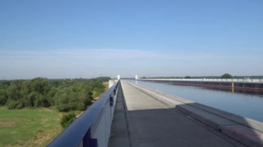 Magdeburg su Köprüsü. Ünlü Wasserstrasenkreuz