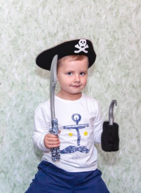 Duygular ve gülümseme. Mavi gözlü bir çocuk. Çocuk portresi.