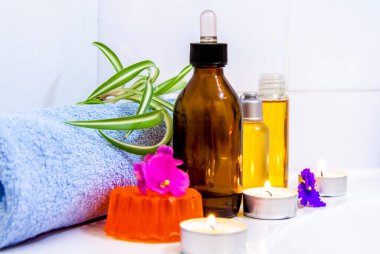 Spa prosedürleri. Cesedin kozmetik bakımı. Aromatik yağ. Aromaterapi. Kozmetoloji.