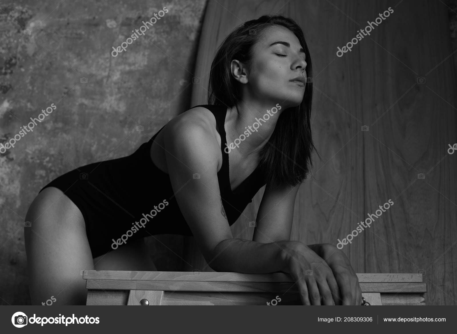 Black White Horizontal Shot Caucasian Woman Shot Brunette Hair
