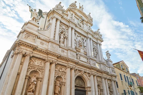 Santa Maria Del Giglio Vista Baixo Ângulo Fachada Barroca Igreja — Fotografia de Stock