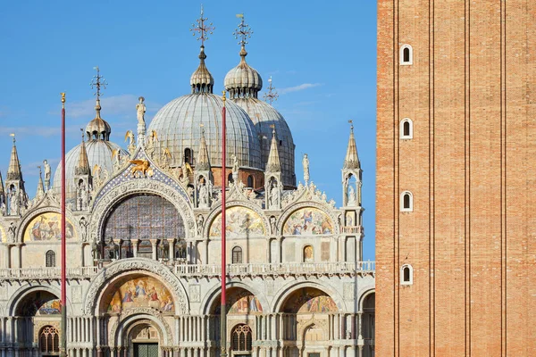 San Marco Basilica Facade Red Bricks Bell Tower Detail Venice — Stock Photo, Image