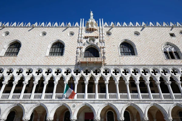 Doge Palace Building Facade Venice Clear Blue Sky Italy — Stock Photo, Image