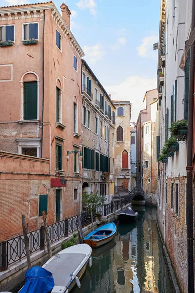 Venecia Edificios Antiguos Nadie Canal Escena Tranquila Italia — Foto de Stock