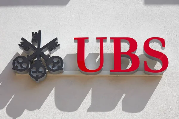 Sankt Moritz Szwajcaria Sierpień 2018 Ubs Swiss Bank Znak Słoneczny — Zdjęcie stockowe