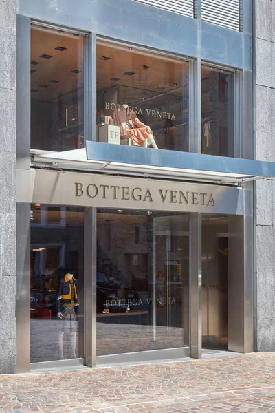 Sankt Moritz Sviçre Ağustos 2018 Bottega Veneta Lüks Mağaza Güneşli — Stok fotoğraf