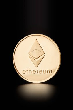 Altın Ethereum sikke, siyah, kırpma yolu üzerinde cryptocurrency