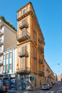 Torino, İtalya - 21 Ağustos 2017: Scaccabarozzi ince house olarak da bilinir polenta dilim İtalya güneşli bir gün Alessandro Antonelli mimar tarafından