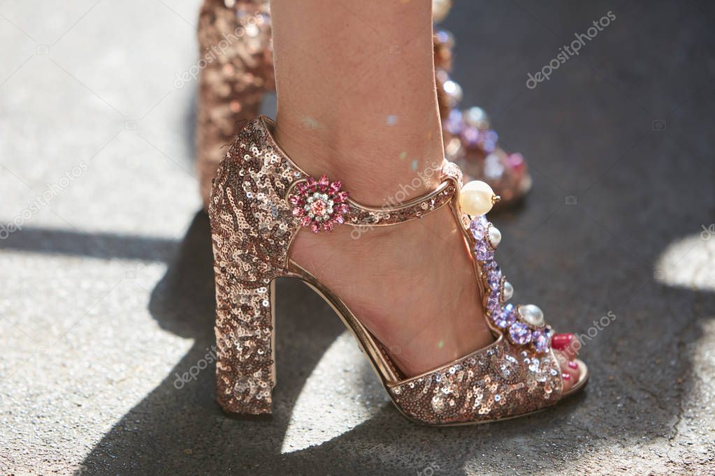 Scarpe con top tacco 2017