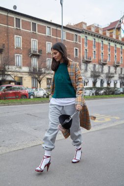 Milano - 21 Şubat: Gilda Ambrosio Alberta Ferre önce yürüyüş