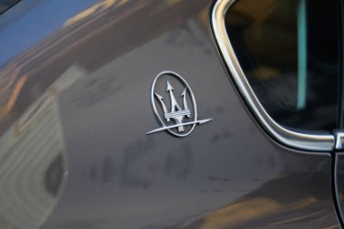 Milano - 13 Ocak: Marni önce trident ile Siyah Maserati araba