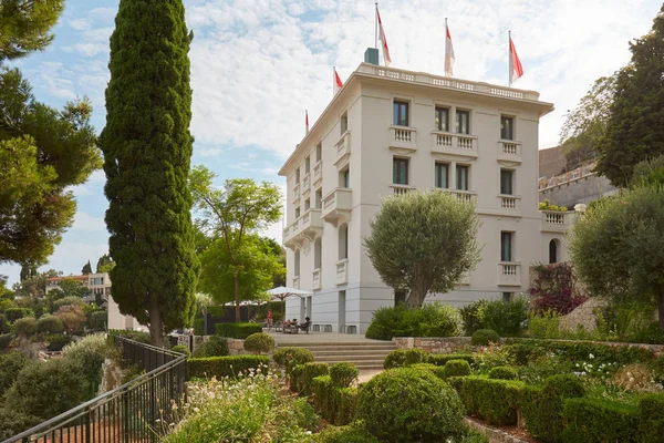 Villa Paloma museu de arte contemporânea e jardim em um dia ensolarado de verão em Monte Carlo, Mônaco . — Fotografia de Stock