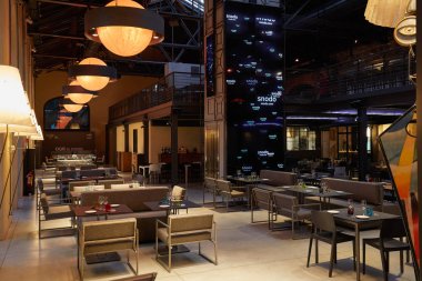 Ogr, resmi Grandi Riparazioni Snodo restoranı iç mekanı, Torino, İtalya..