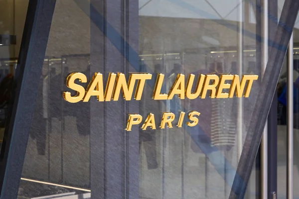 Saint Laurent fashion luxury store sign a Monte Carlo, Monaco . — Foto Stock