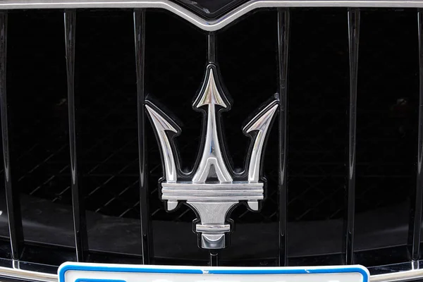 Maserati luxury car trident logo in a summer day in Monte Carlo, Monaco. — Stock Photo, Image