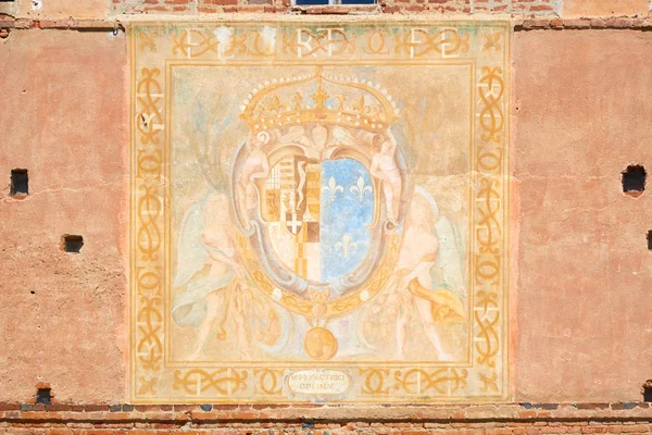 Sanctuary of Vicoforte church, coat of arms fresco on lateral facade in a sunny summer day in Piedmont, Italy — Stock Photo, Image