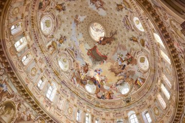Piedmont, İtalya freskler ile Vicoforte eliptik barok kubbe Sanctuary