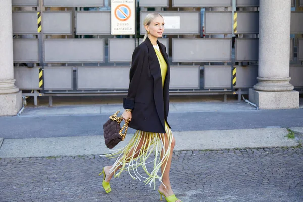 Milán Italia Septiembre 2020 Leonie Hanne Antes Del Desfile Moda — Foto de Stock