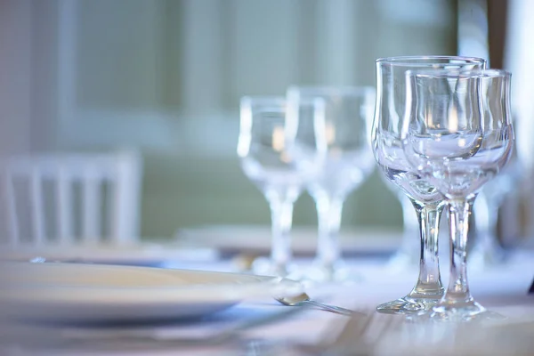 Clean Table Setting Fine Dining Focus Two Crystal Glasses Water — Stock Photo, Image