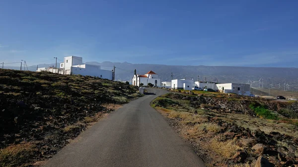 Üres Road Átvágta Száraz Vulkáni Tájkép Tenerife Szigetén Faro Punta — Stock Fotó