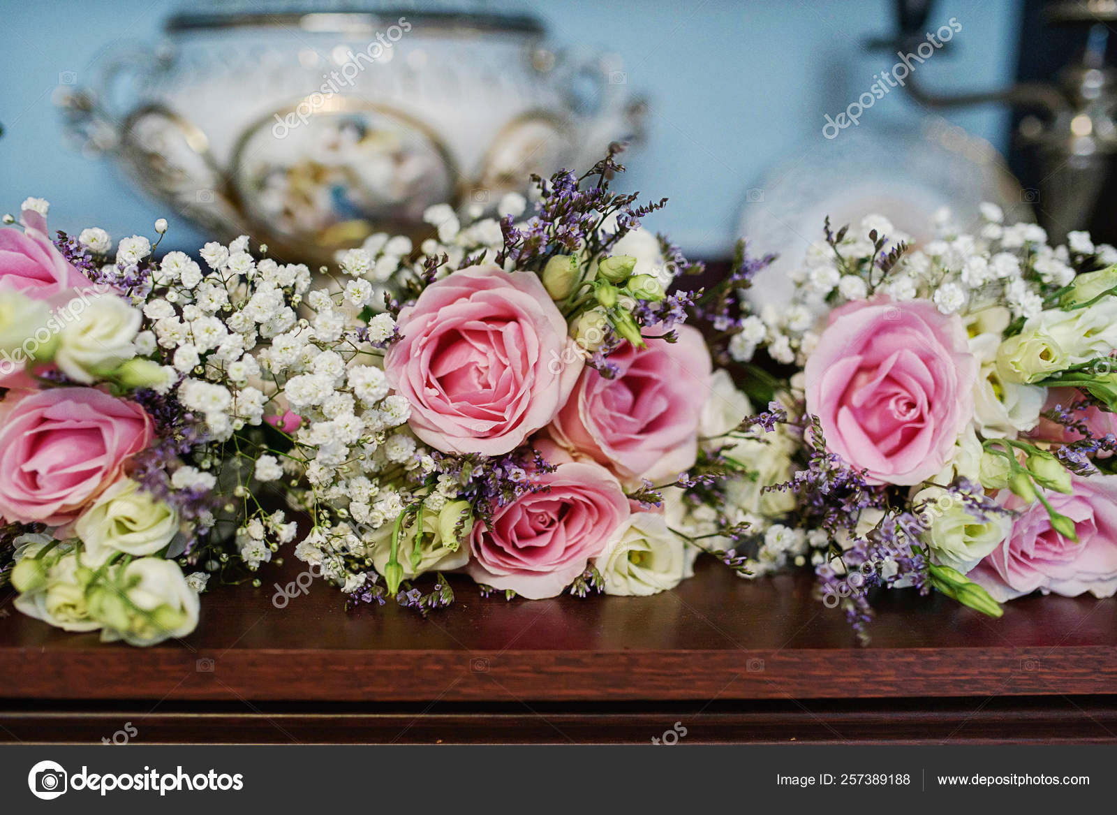 Large Centerpiece Pink White Roses Fresh Foliage Suitable Decor