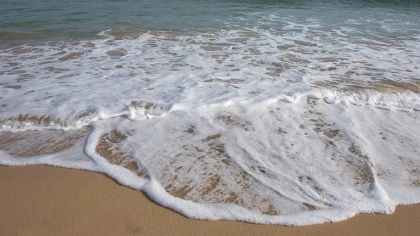 Schaumige Wellen Spülen Den Unberührten Strand Playa Jandia Fuerteventura Eines — Stockfoto