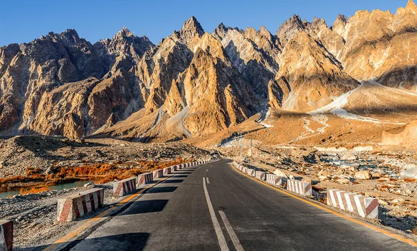 View Passu Cathedral Cones Glaciers Karakoram Highway Pakistan — Stock Photo, Image