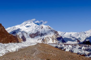gündüz baltoro Kangri dağı kaplı kar manzara