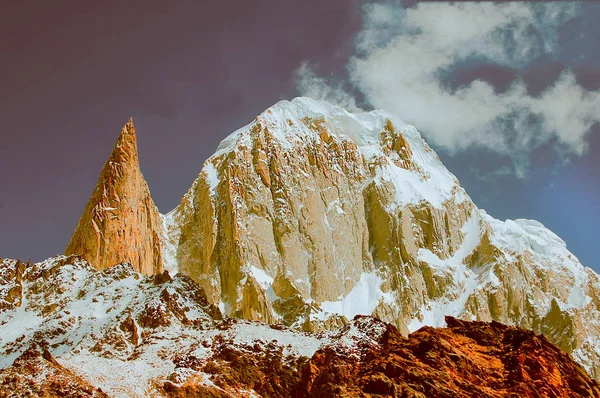 Över Hunza Peak Snötäckt Pakistan — Stockfoto