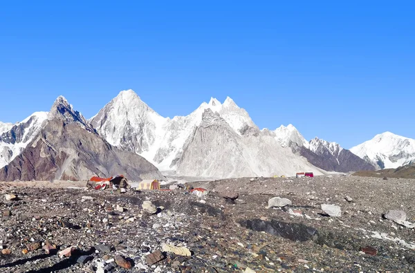 Snow Capped Peak Camping Baltoro Glaciers — Stock Fotó